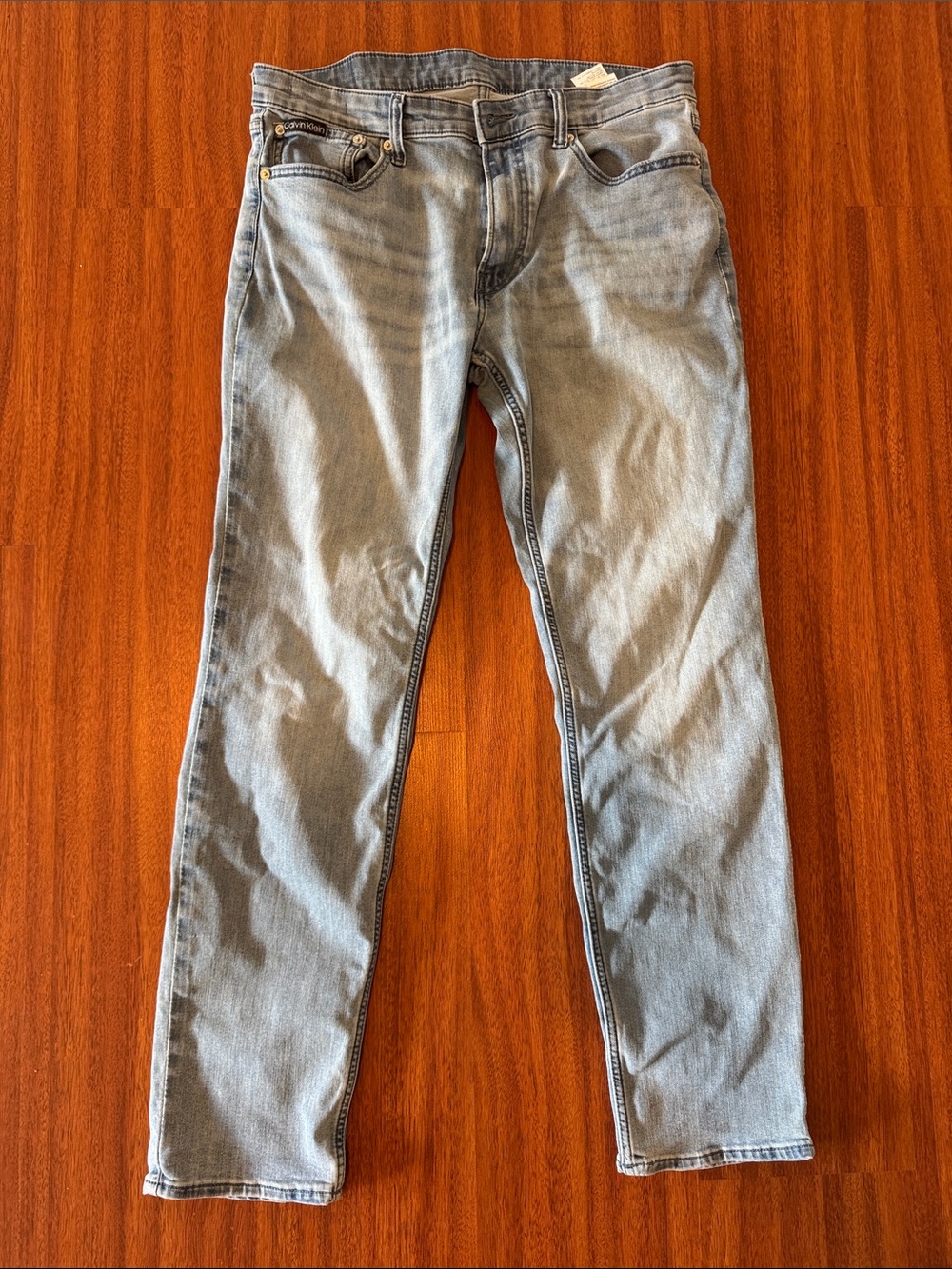 Calvin Klein Jeans Men's Slim Straight Light Wash Blue Denim